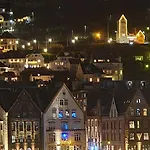 Central, Lovely With A Unique View Апартаменти Берген