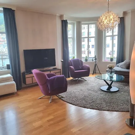 Central, Lovely With A Unique View Appartement