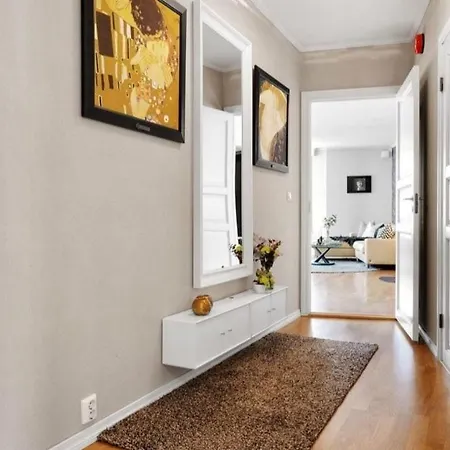 Central, Lovely With A Unique View Apartamento Bergen