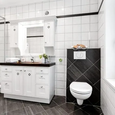 Central, Lovely With A Unique View * Bergen