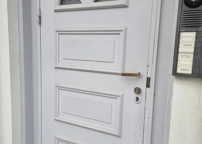 Central, Lovely With A Unique View 아파트