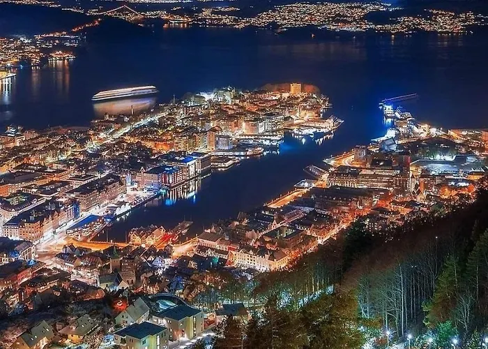 Central, Lovely With A Unique View * Bergen