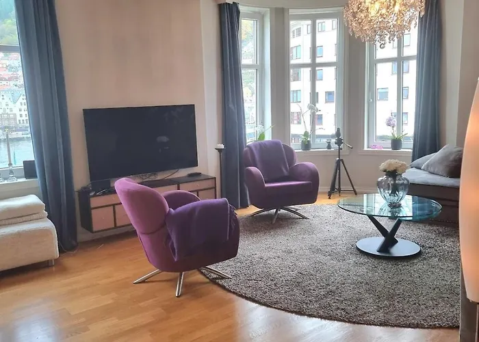 Central, Lovely With A Unique View 아파트