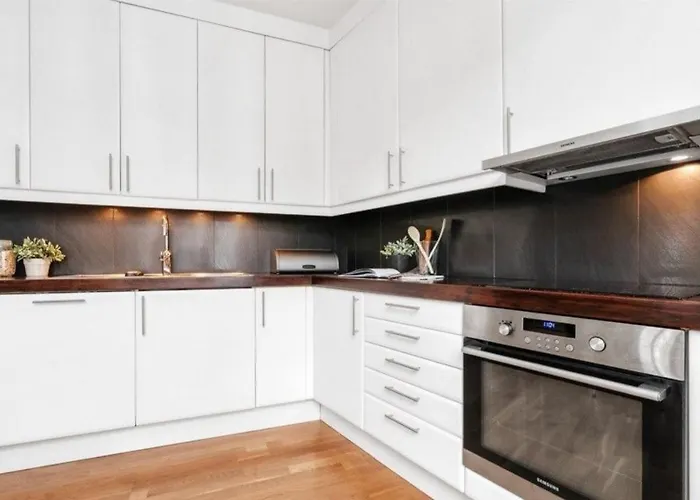 Central, Lovely With A Unique View 아파트 *