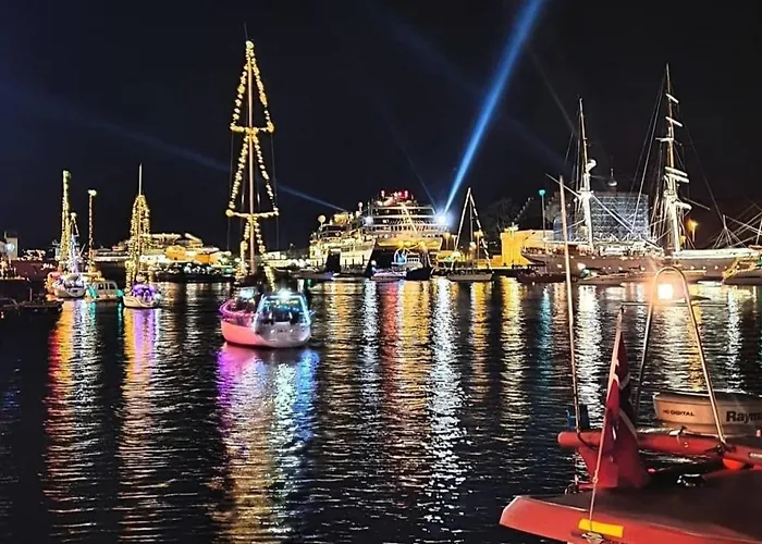 Central, Lovely With A Unique View