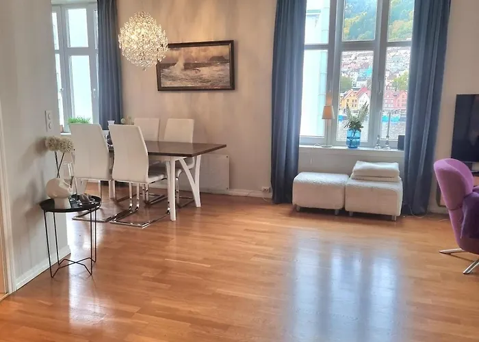 Central, Lovely With A Unique View Bergen