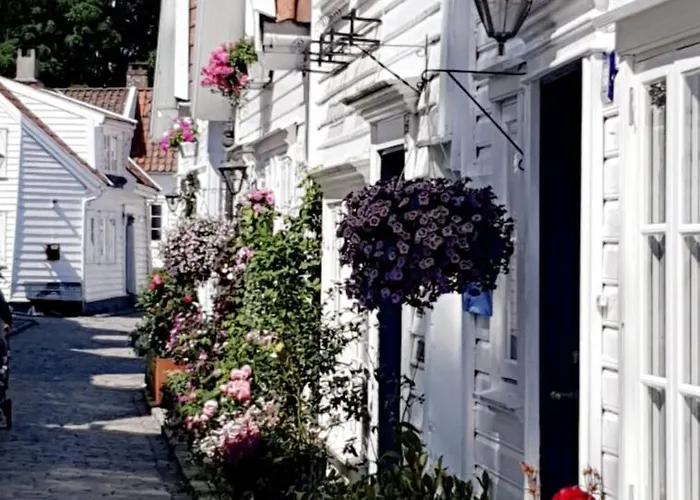 아파트 Central, Lovely With A Unique View *