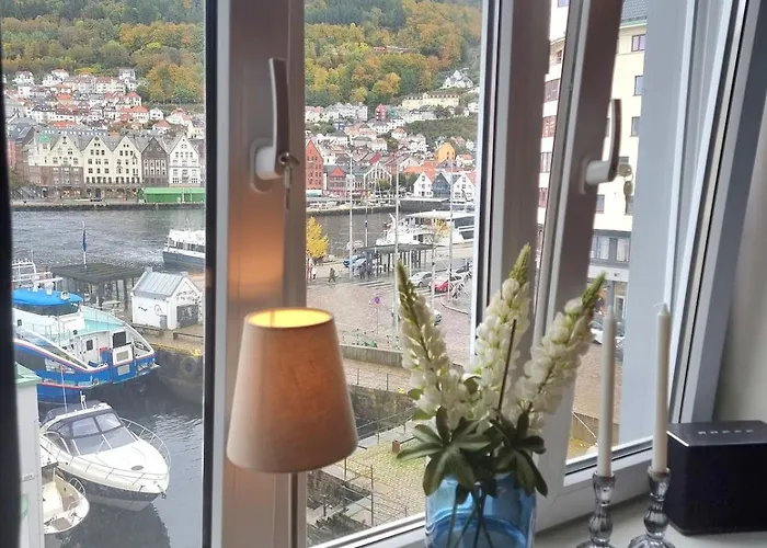 Central, Lovely With A Unique View 베르겐