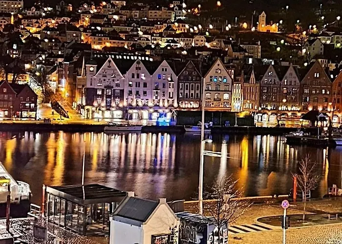 Central, Lovely With A Unique View *